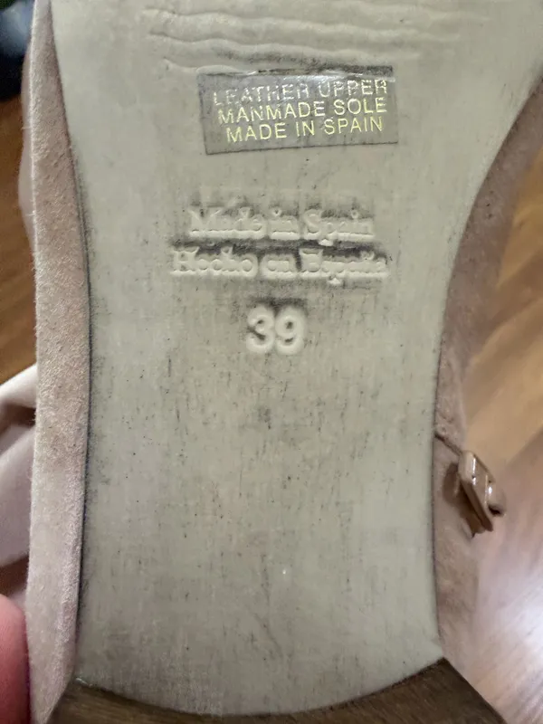 Anthropologie Ruffled Suede Tan Ankle Boots Size 8.5. - Image 7