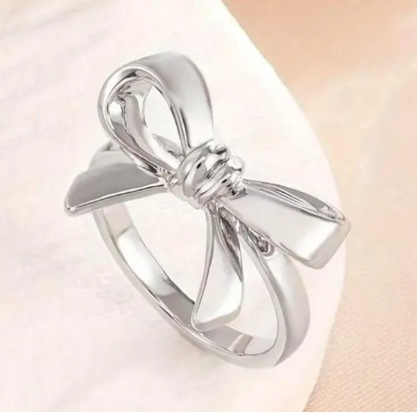 NEW Size 8 silver bow ring, coquette bow jewelry, trendy bow ring - Image 3