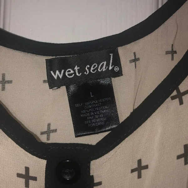 Wet Seal Black and creme cross tank top - Image 3