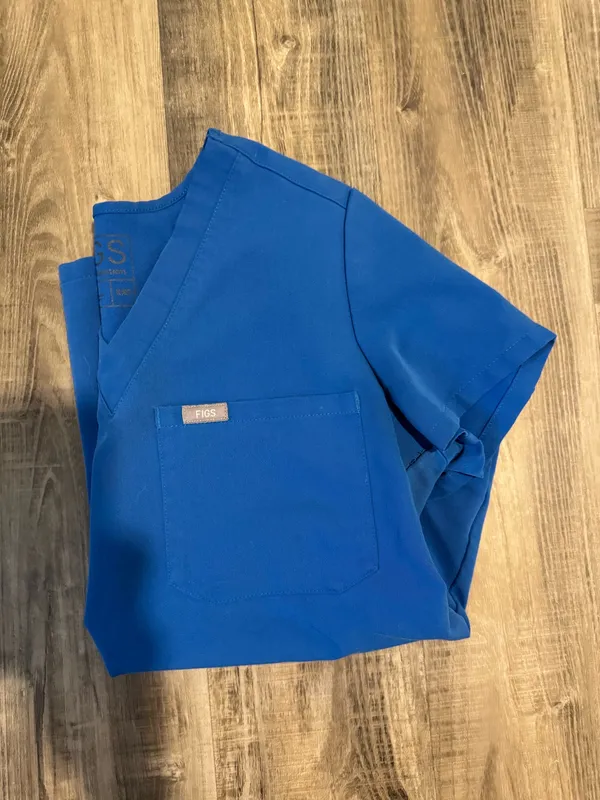 FIGS Scrub Top - Image 2
