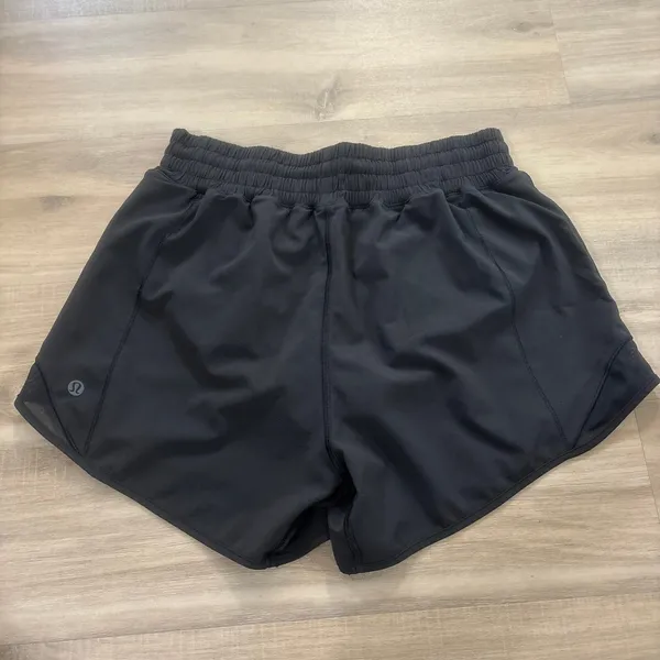Lululemon Hotty Hot Short High-Rise Long 4" Women Size 6 Black - Image 3