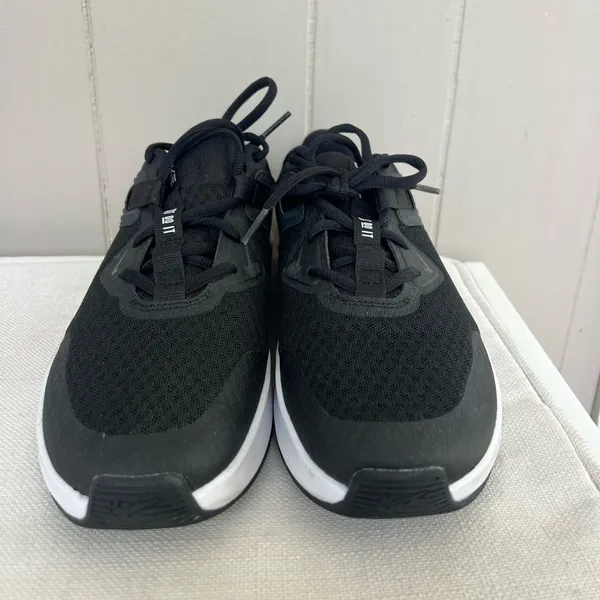 Nike MC Trainer Sneakers (Women’s 9) - Image 2