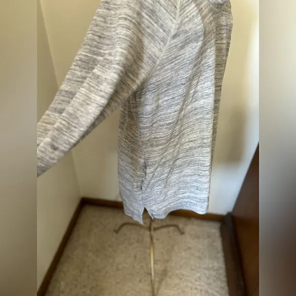 Aerie Gray Funnel Neck Long Sleeve Top with Pockets Size M - Image 9