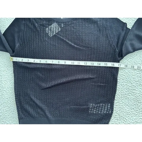 Free People H2O Crew Pullover Open Weave Knit Crop Top Black Size M - Image 12