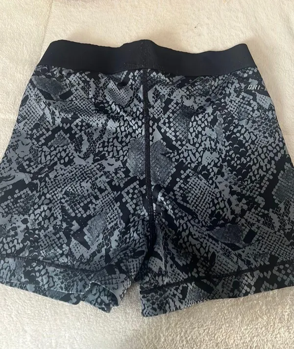 Nike Pro Shorts Spandex - Image 2