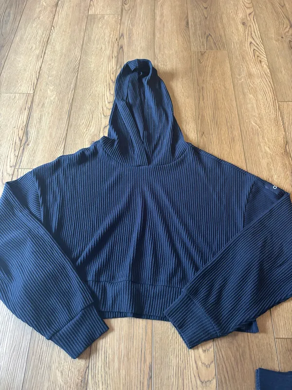 Alo yoga sweat set  - Image 3