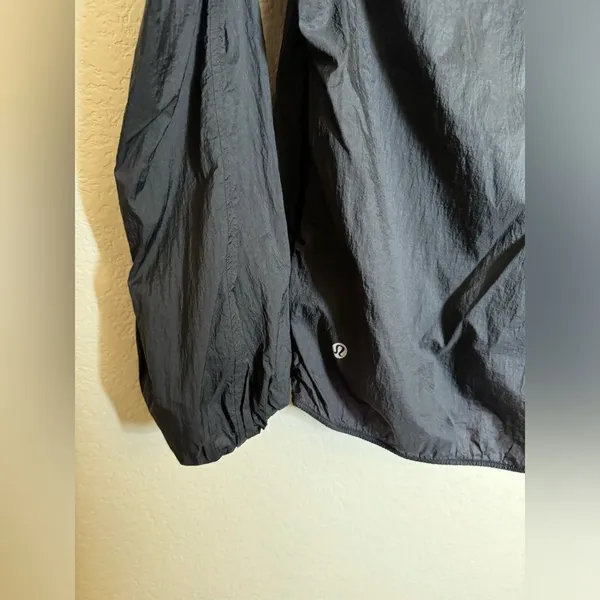 Lululemon Step Out Anorak Jacket Size Small‎ in Black - Image 6