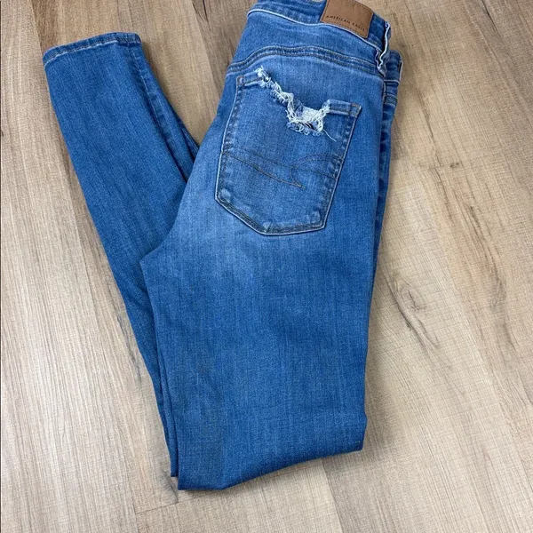 American Eagle Outfitters Ripped Super Hi-Rise Jegging‎ Skinny Jeans. Size 6R - Image 2
