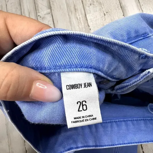 Women's Size 26‎ Blue Light Denim Straight Leg Cowboy Jeans - Image 2