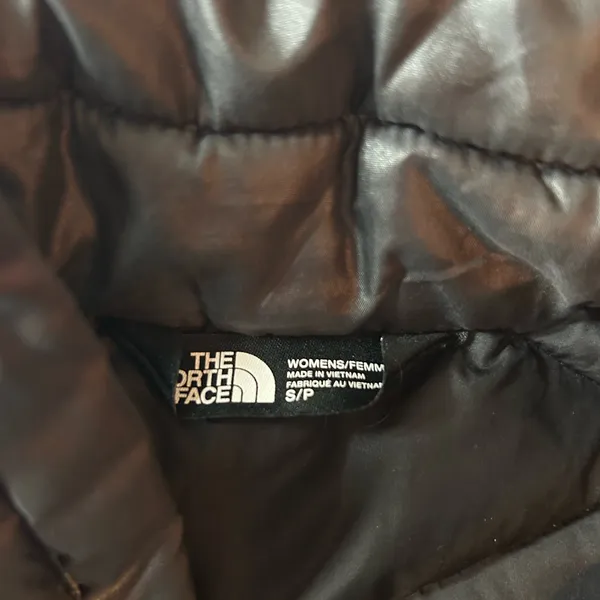 The North Face Aconagua Puffer Vest Gray Women’s Size Small - Image 4