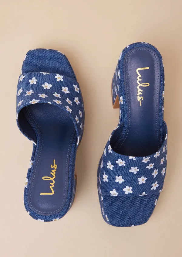 Lulus Chunky Platform Sandals  - Image 4