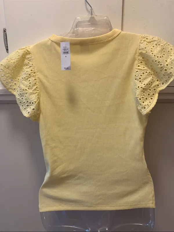 GAP Pale Yellow Eyelet Flutter Sleeve Tee - Image 2