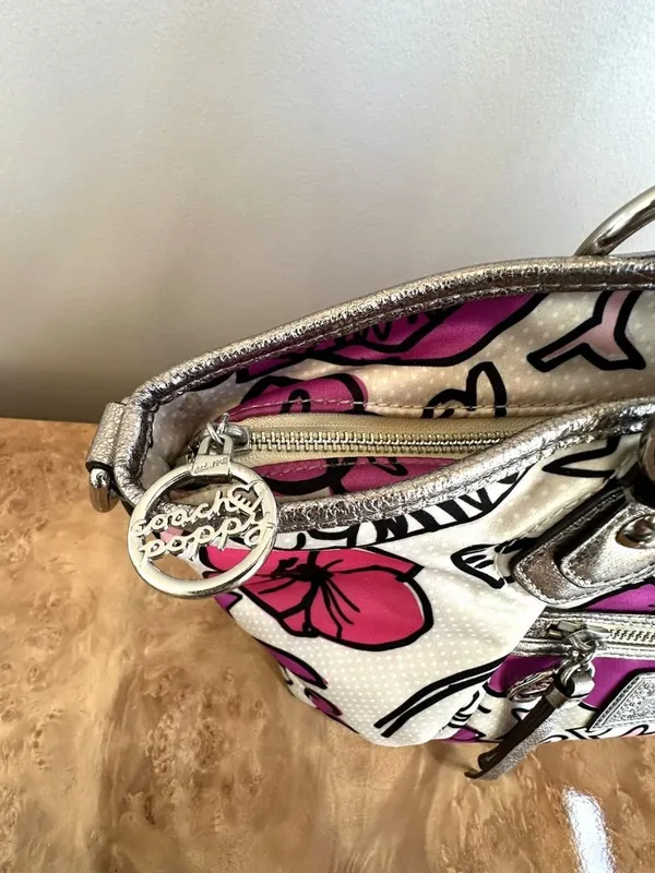 Coach Poppy Pedal Print Glam Rocker Shoulder Bag Pink Cream Metallic Trim - Image 2