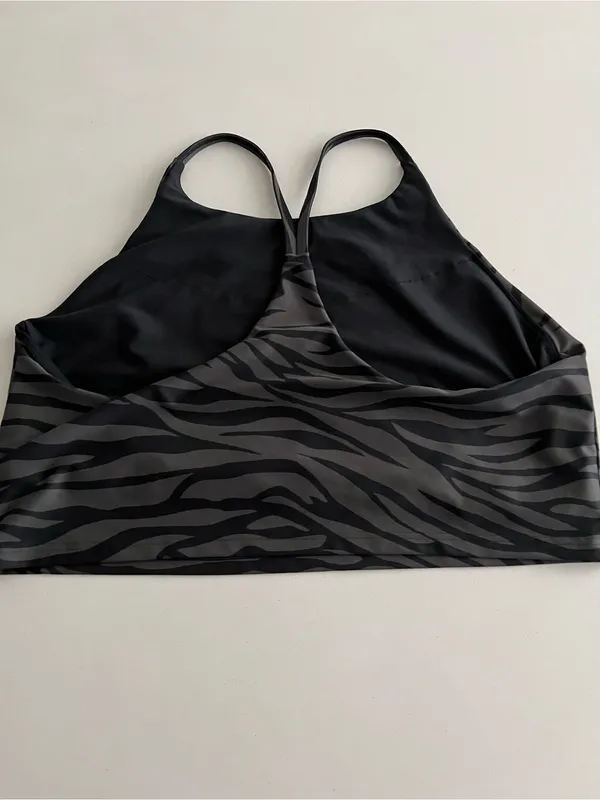 Old Navy Powersoft sports bra XXL zebra print - Image 2