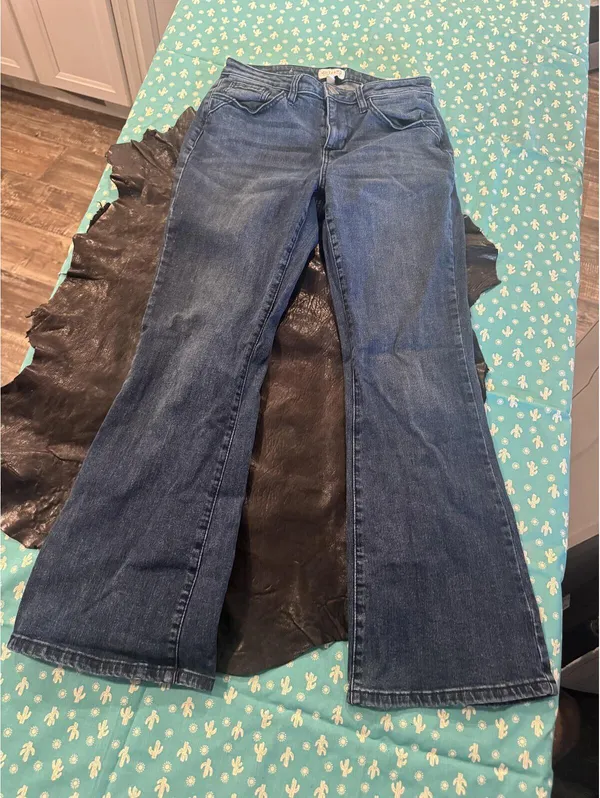 Shyanne Women's Jeans Size 29W x 30L Western / Country Style Blue Flare Denim - Image 5