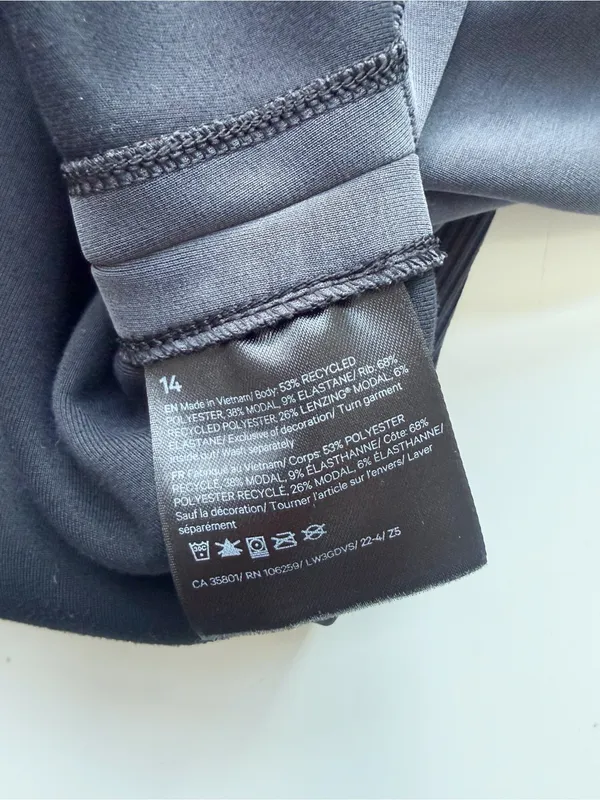 lululemon Softstreme Turtleneck Pullover Size 14 - Black - Image 8