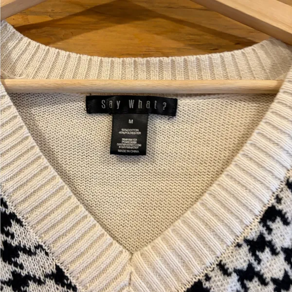 Say What V Neck Sweater Vest size M - Image 3