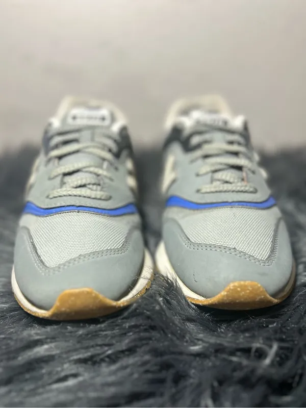 New Balance 997 Casual Trainer Sneakers Size 9.5 Women’s/8 Men’s - Image 4