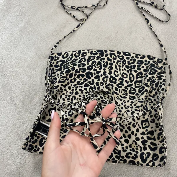 Forever 21 Satin Cheetah Print Top Size Small - Image 5