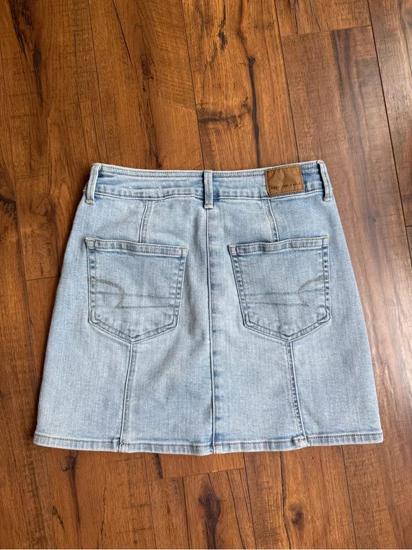 American Eagle Light Wash Denim Button-Front Denim Mini Skirt - Image 2