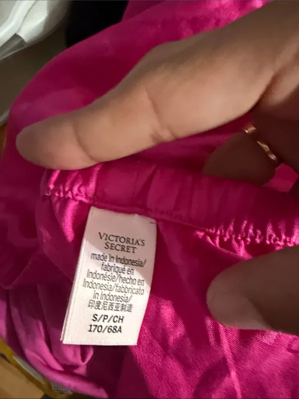 Victoria Secret Women's Fuchsia Bralette & Satin Sleep Shorts Set - Image 4