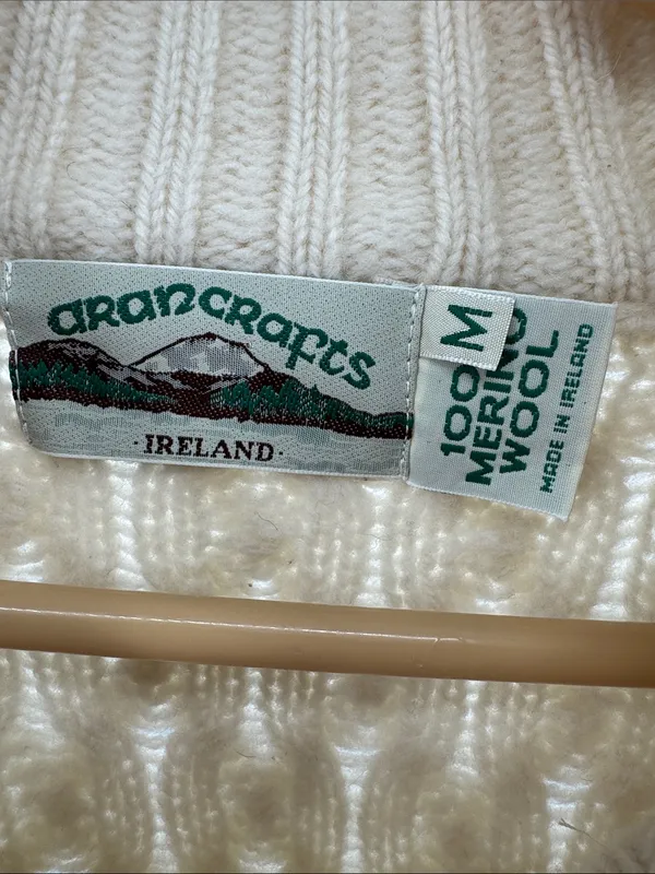Aran Crafts Cream Cable-Texture Turtleneck zip up cropped cardigan 100% wool M - Image 6