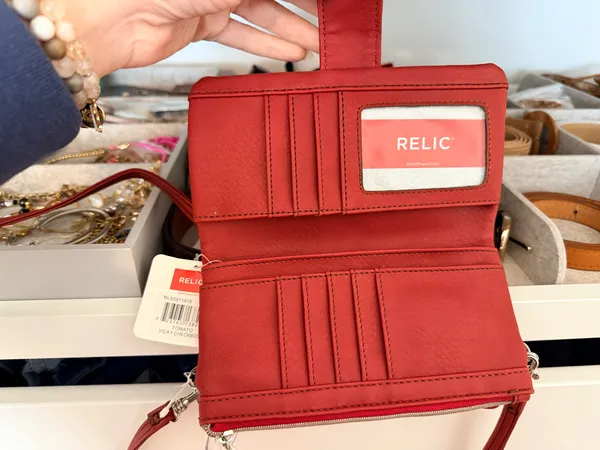 Relic Tomato Red women’s bag / checkbook with long and short strap - Image 4