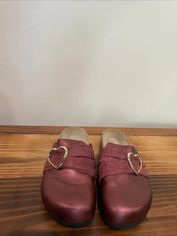 Birkenstock Tatami Tatum Burgundy Clogs Heart Buckle Slip On Women’s Sz 36 (5US) - Image 3