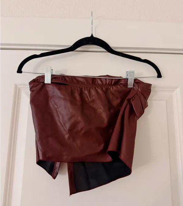 Amazon Maroon Leather Top - Image 2
