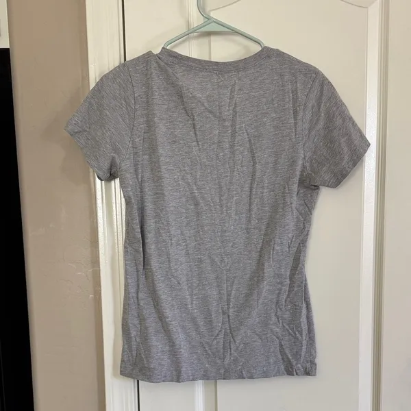 Reebok Gray T-Shirt with Purple Logo / B8 - Image 4