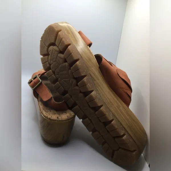 Rare Cute Korks by Kork Ease Tan Leather Wedge Sandals Women's Size US8 - Image 3