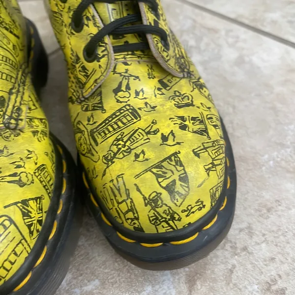 Dr Martens 1460 Yellow London Sketch Print Boots Made in England Womens 6 USA - Image 4