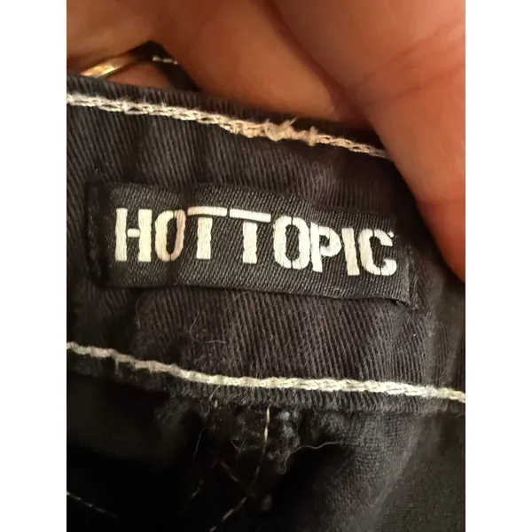 Hot Topic Size 11 Black Shorts Fold Over Side Pockets, Skull, Stars, Wire - Image 6