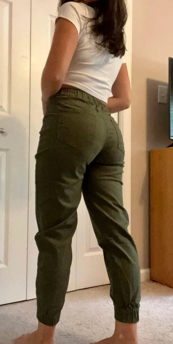 No Boundaries Army Green Joggers / Cargo Pants - Image 2