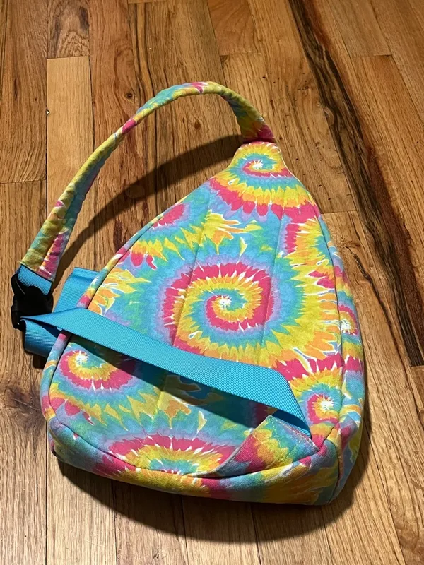 PINK Victoria's Secret Tie-Dye Sling Backpack | Y2K Festival Bag | GUC - Image 3