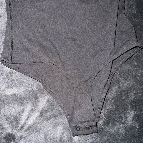 Skims Fits Everybody High Neck Bodysuit in Onyx Size Small New with tag - Image 10