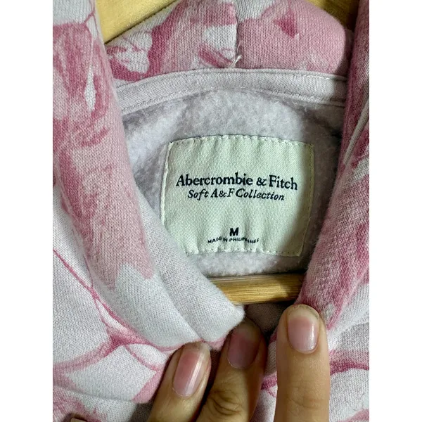 Abercrombie & Fitch Soft AF White Pink Camo Fleece Long Sleeve Hoodie Top Size M - Image 4