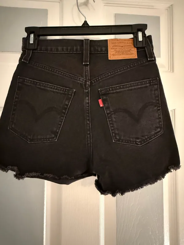 Levi’s Ribcage Shorts  - Image 2