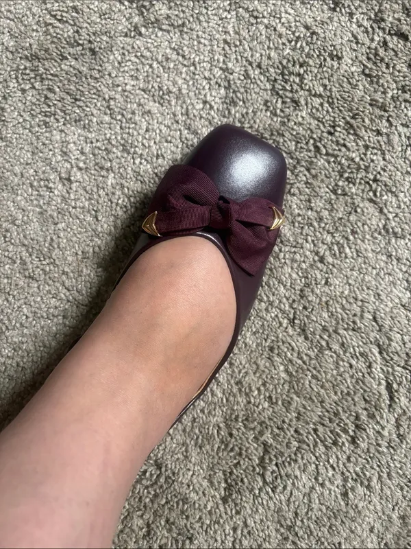C.Paravno Women's Bow-Accent Burgundy Ballet Flat plum colored size9/9.5 - Image 3