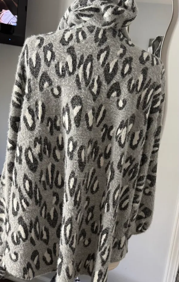 BB Dakota Gray & Black Leopard Print Open Front Cardigan Jacket - Image 5