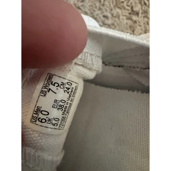 Vans Classic Slip-On Womens White Canvas Sneakers US 7.5 EU 38 Round Toe - Image 11