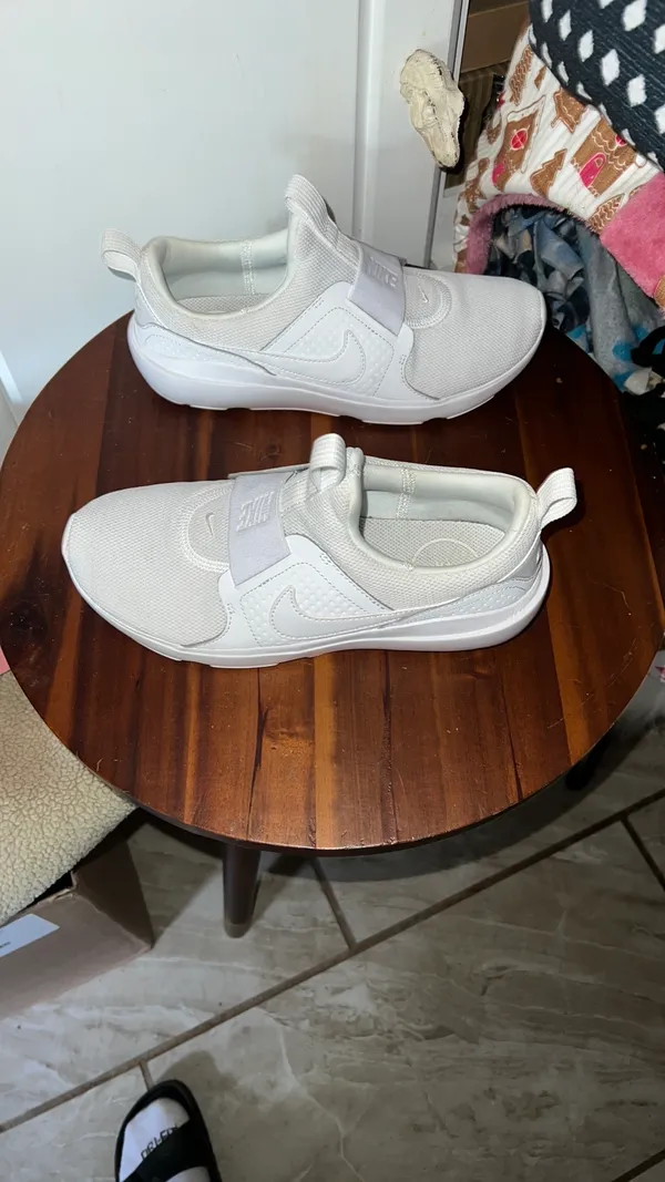Nike Women’s Slip-On Sneakers - Image 5