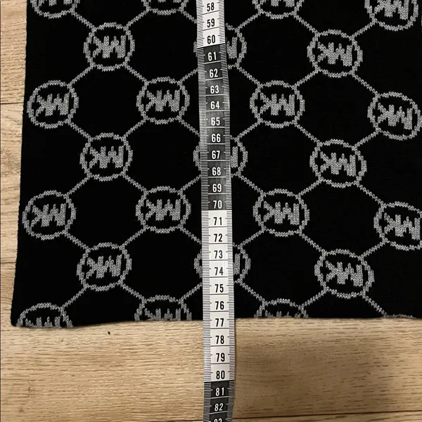 Michael Kors Monogram Black and White Scarf - Image 6