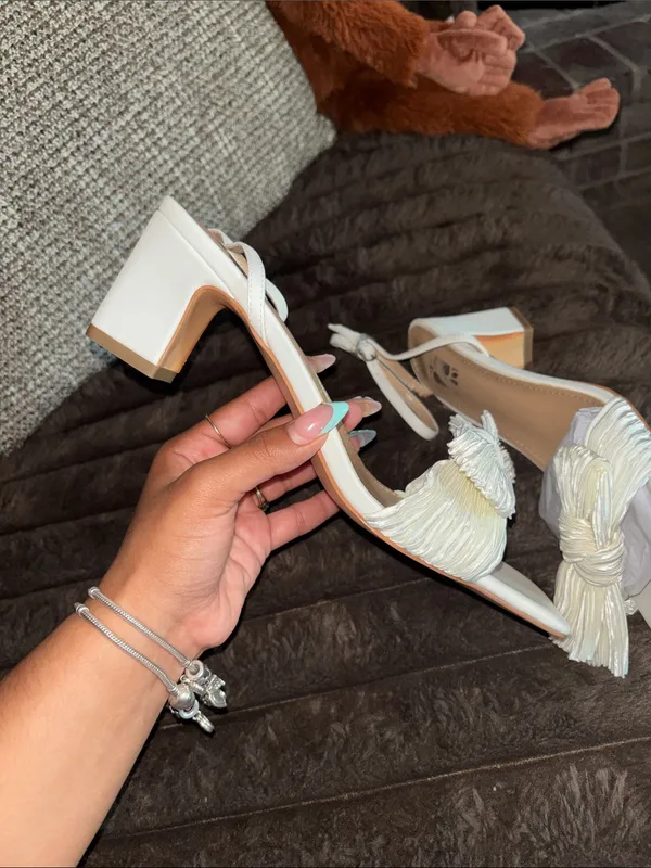 Ivory Knotted Bow Block Heel Sandals for Women - Image 2