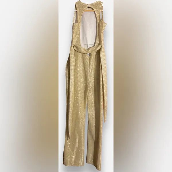 Gold Metallic 1 piece Cutout Jumpsuit NWOT💖 - Image 6