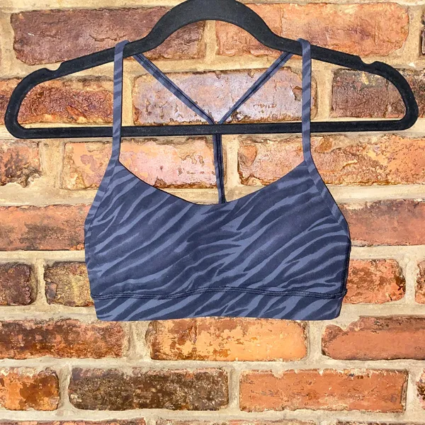 Lululemon Athletica Le Tigre Camo Deep Coal Multi Lululemon Flow Y Bra Women's 4 - Image 3
