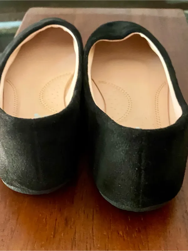 Black Ballet Flats with Cushioned Insole Size 7 - Image 5