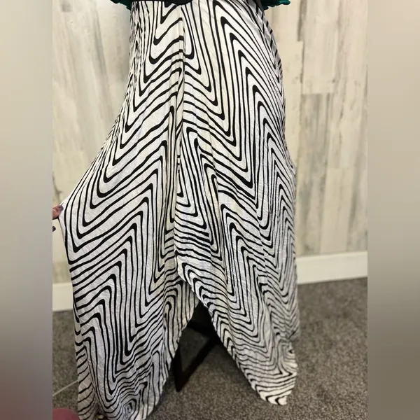 Venus Strapless Maxi Dress Womens XSmall Emerald Green Black White Chevron Zebra - Image 6