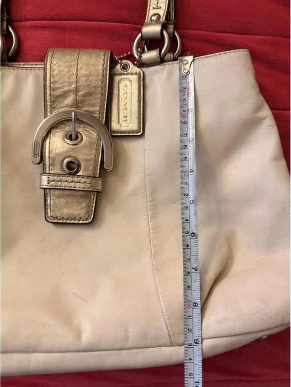 Coach Soho East West Carryall White/Gold Purse 2011 - Image 7