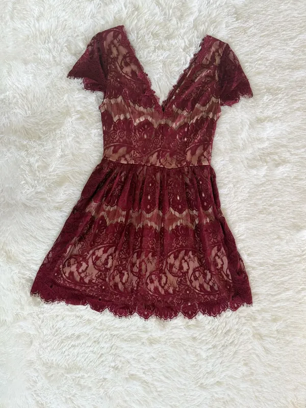 Alya Burgundy Lace Dress XS Womens V Neck Short Sleeve Cocktail Skater Mini - Image 7